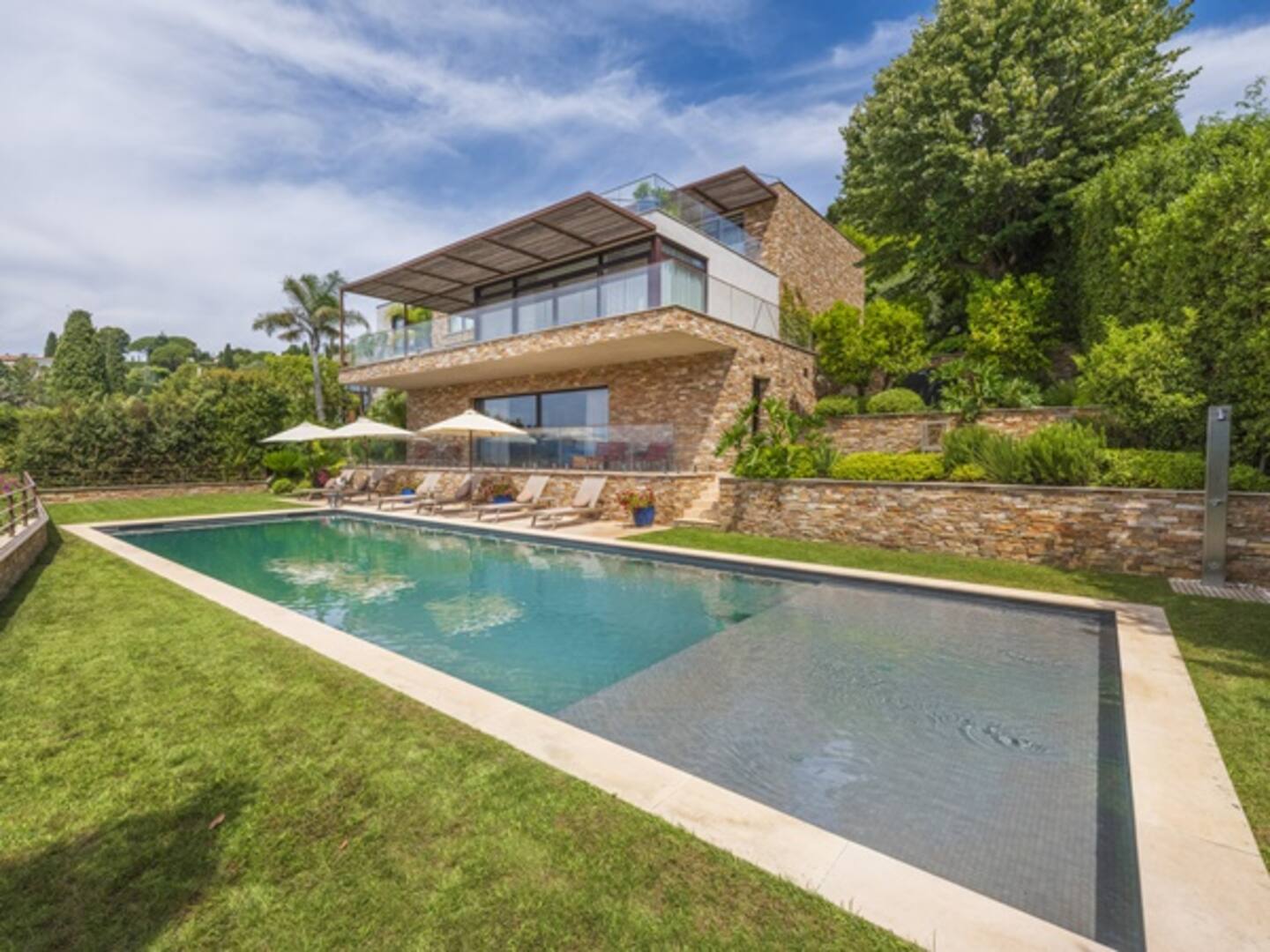 The Zara Villa