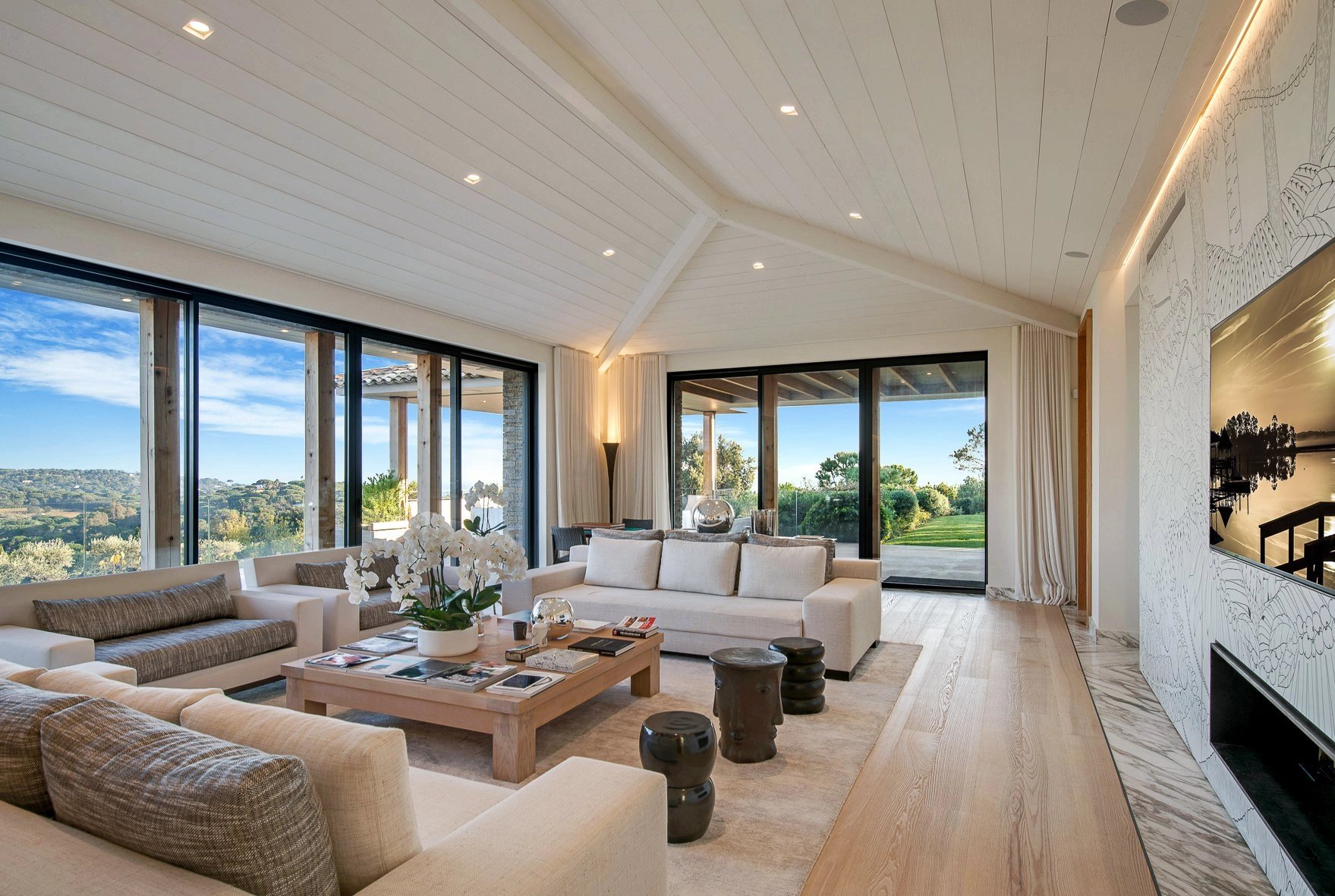 The Bella Villa
