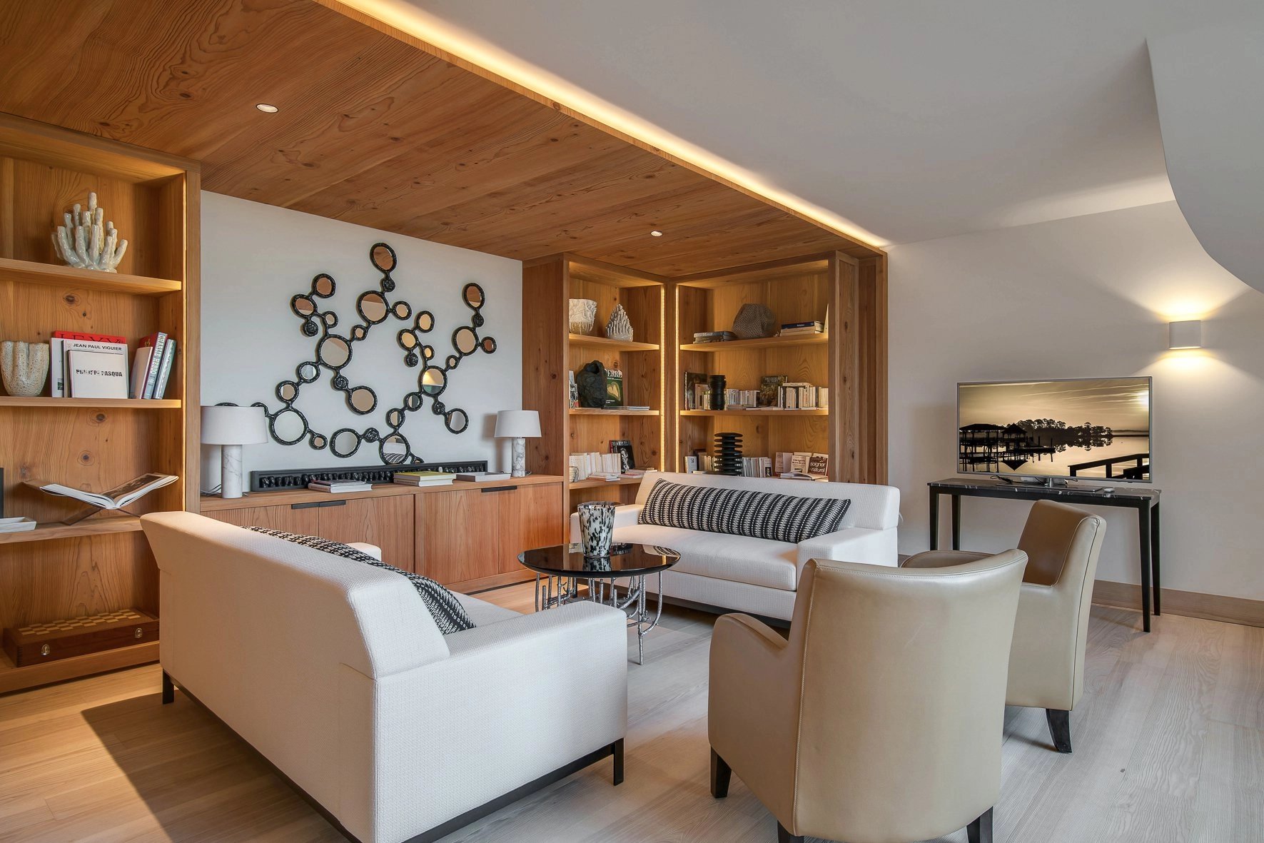 The Bella Villa