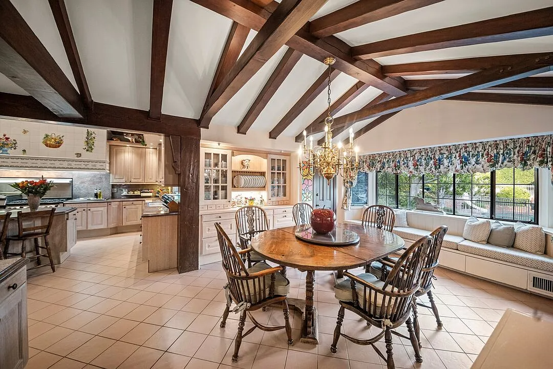The Sienna Villa