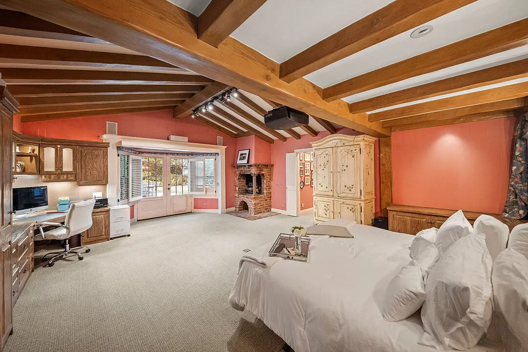 The Sienna Villa