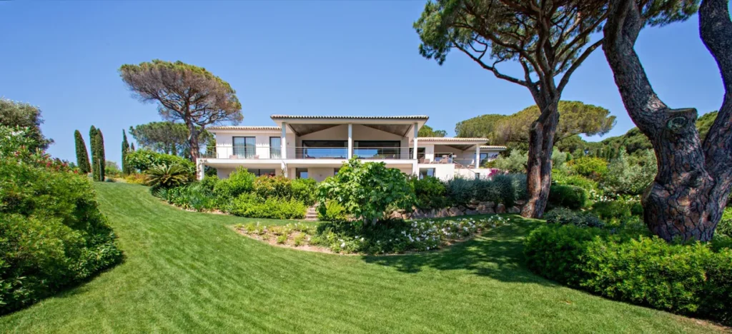 The Leora Villa