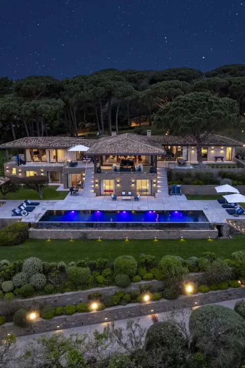ULTRA-SECURE BEACHFRONT COMPOUNDS IN ST. TROPEZ