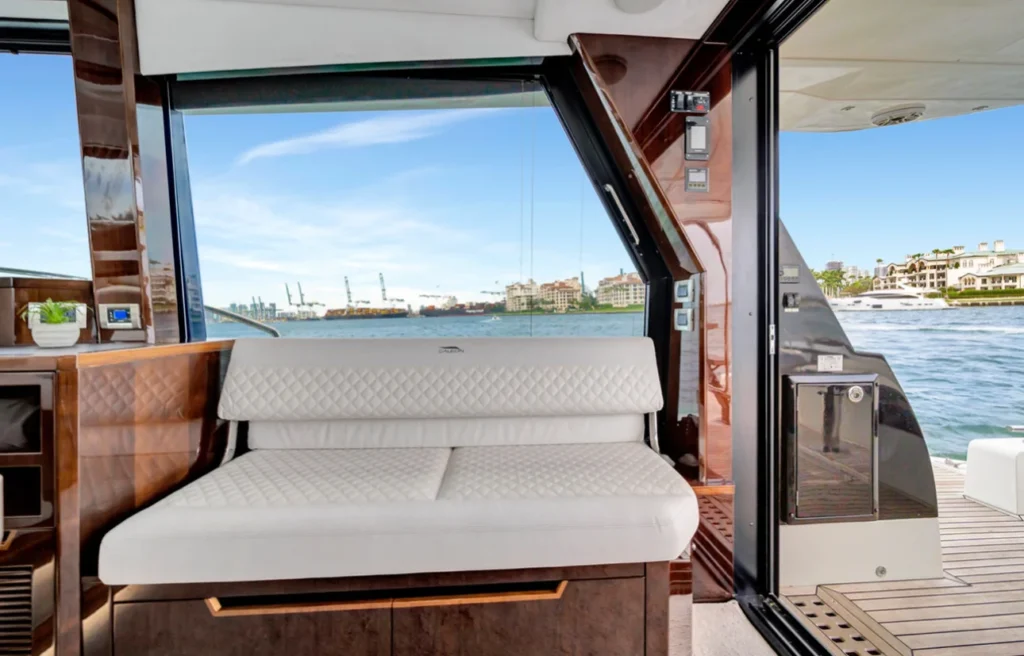53’ Galeon Hummingbird